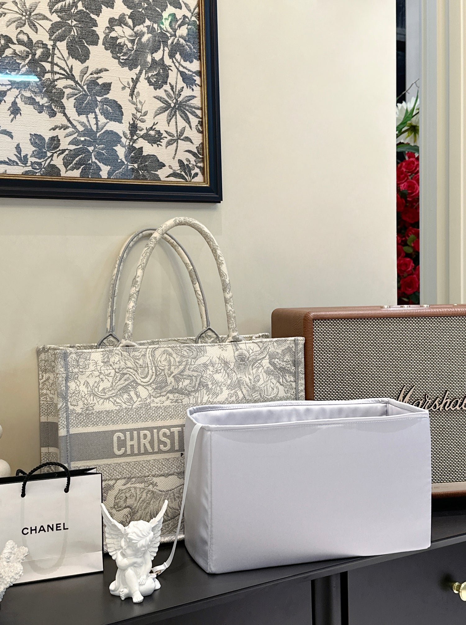 lookbook image shop_this_look_Y4X77Q