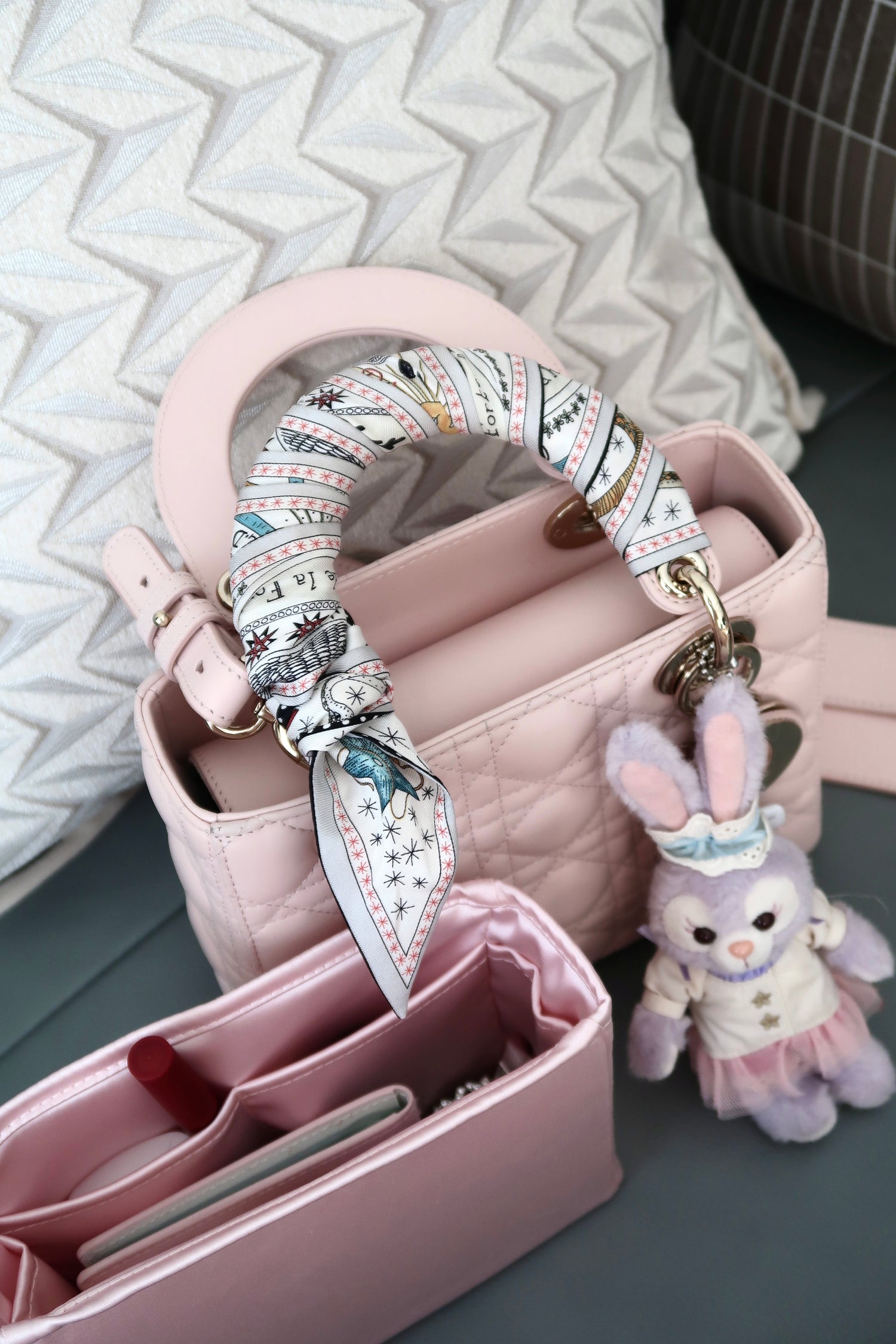 lookbook image shop_this_look_nDmBd7