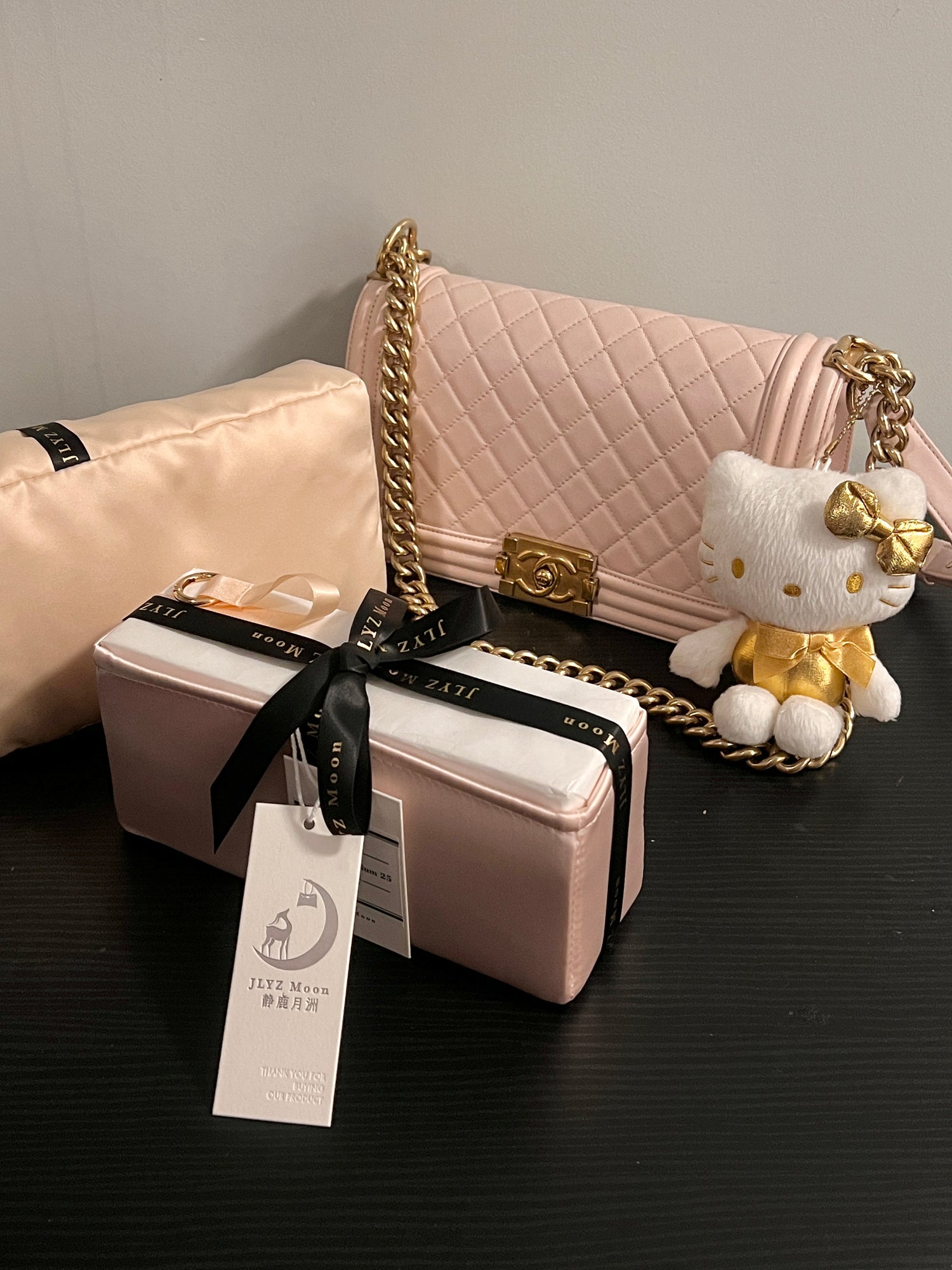 lookbook image shop_this_look_qmVEjg